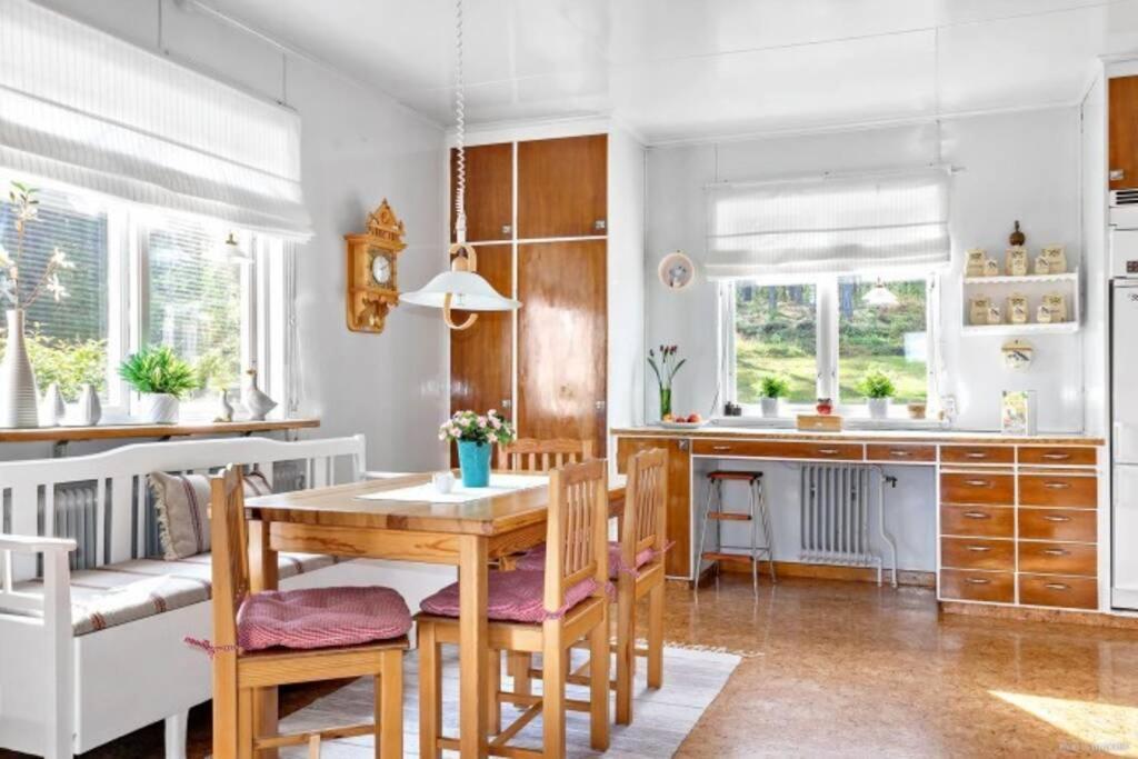 Cozy Home With Lake View-Free Wifi - Free Sauna Overkalix Экстерьер фото